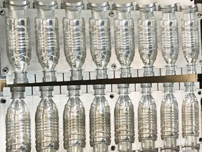 包裝“寒酸”的冰露，靠什么維持銷量？